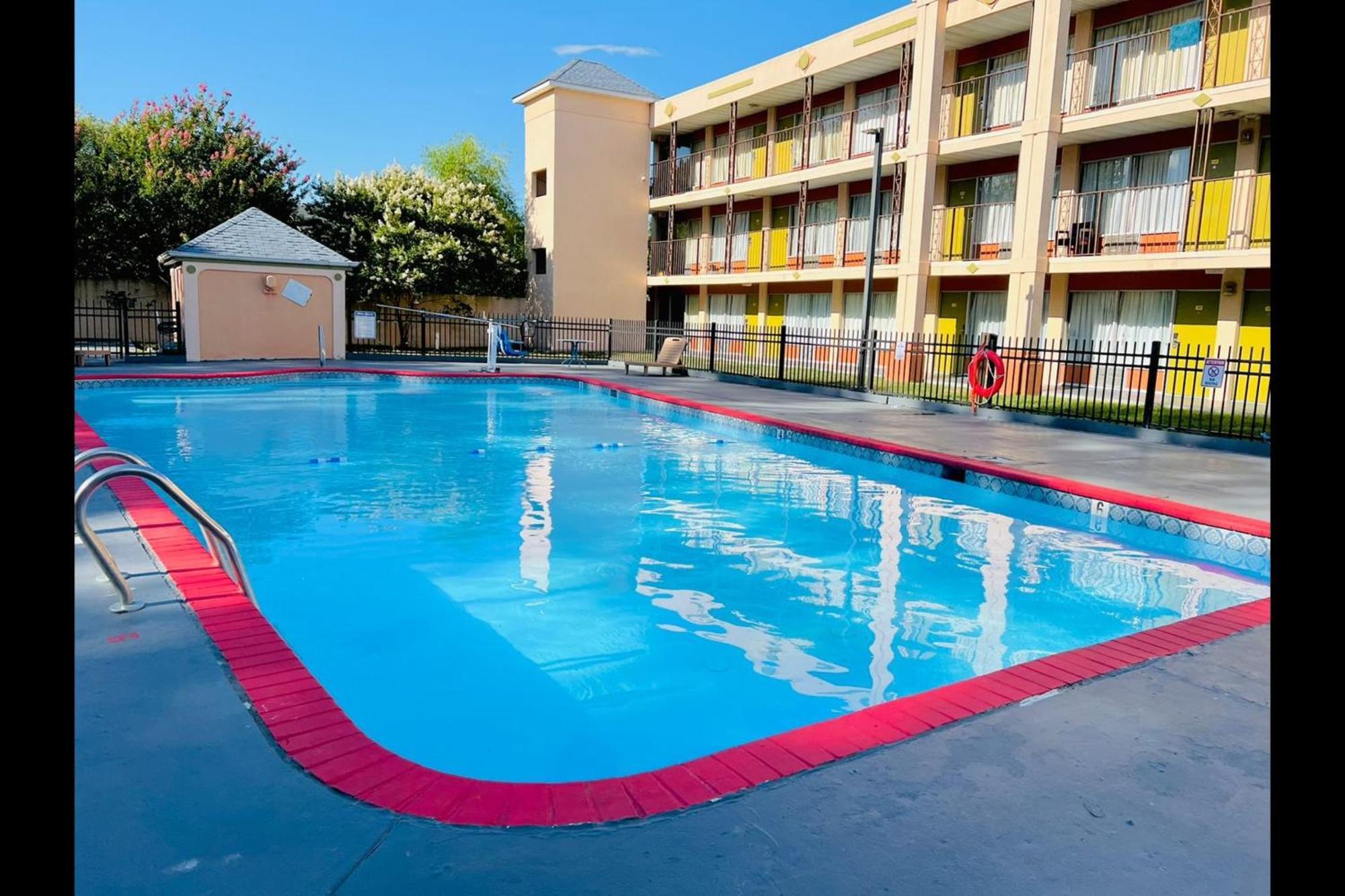 Ashland Studio Inn Richmond North Near Kings Dominion -Listing Partner Exterior photo